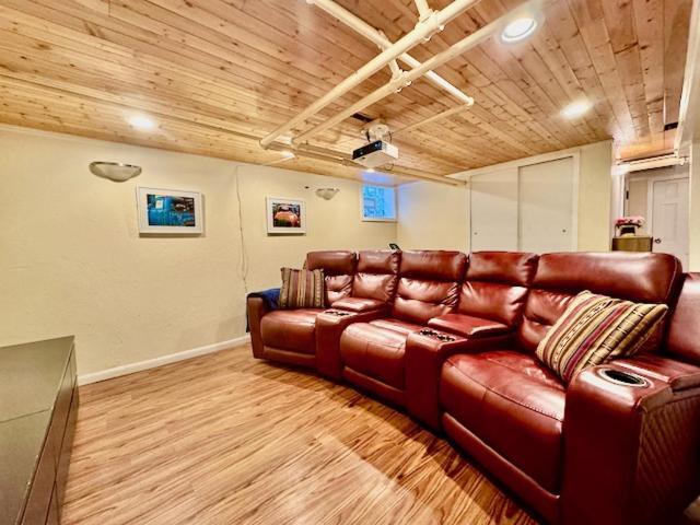 Spacious 3Br Home With Movie Theater Pittsburgh Exterior foto